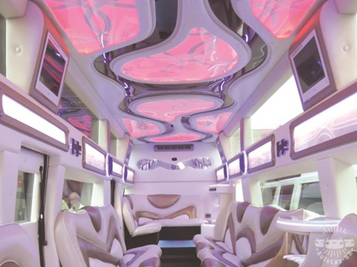 Hummer H2 Mega